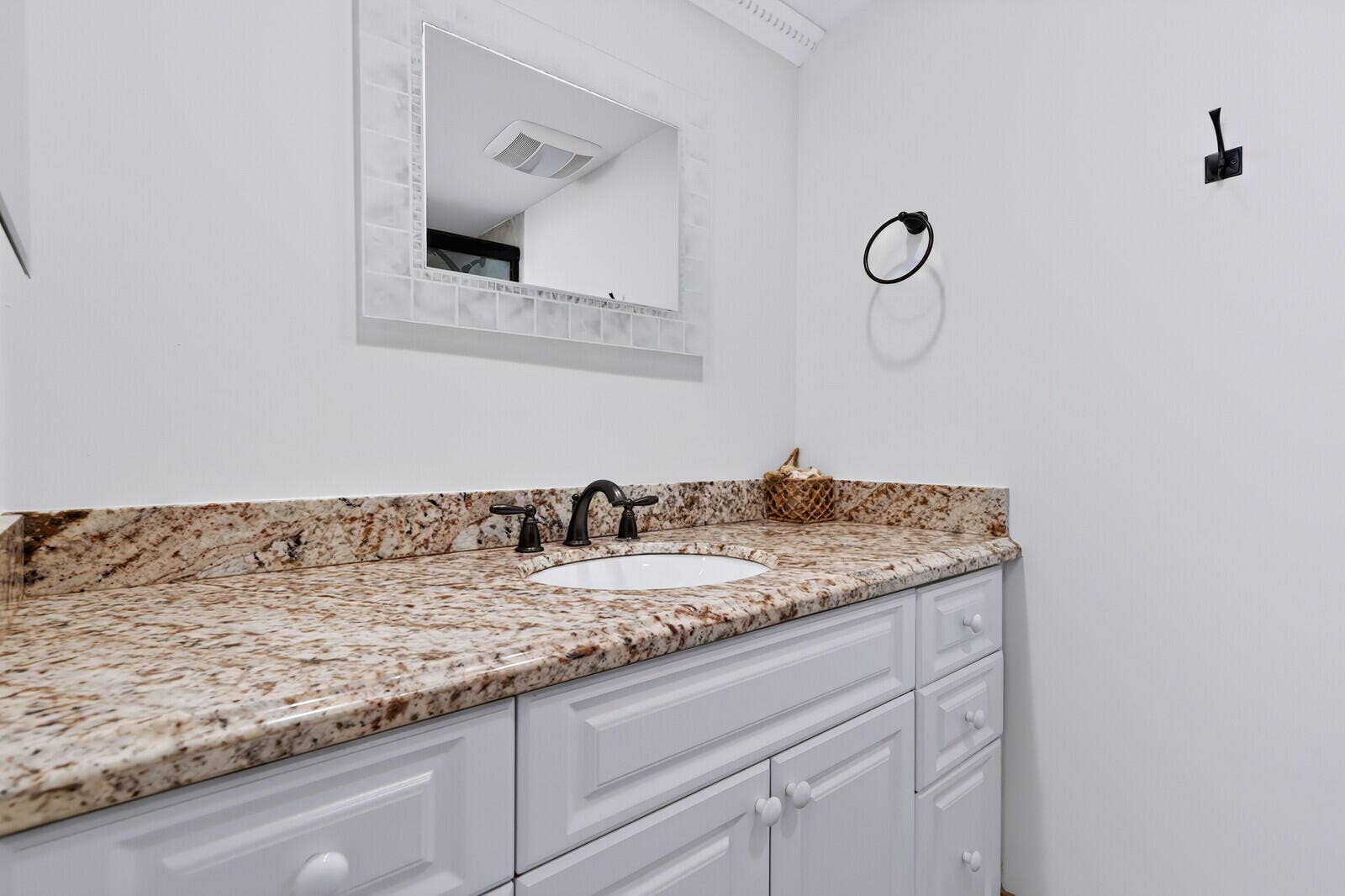 77 S BIRCH Road, #7C, Fort Lauderdale, FL 33316 21_DSC09346_mls