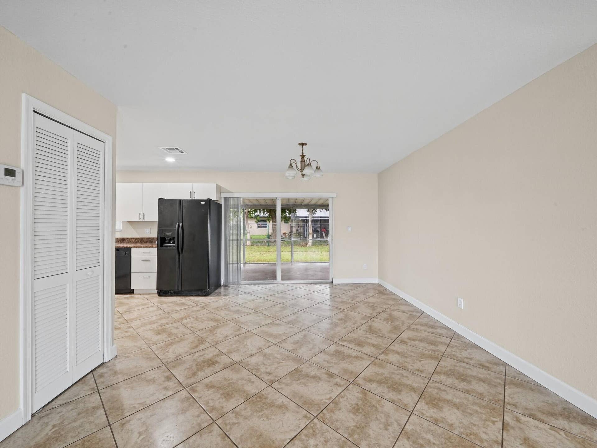 6581 NW 24TH Court, Margate, FL 33063 5 Dining Area (2)