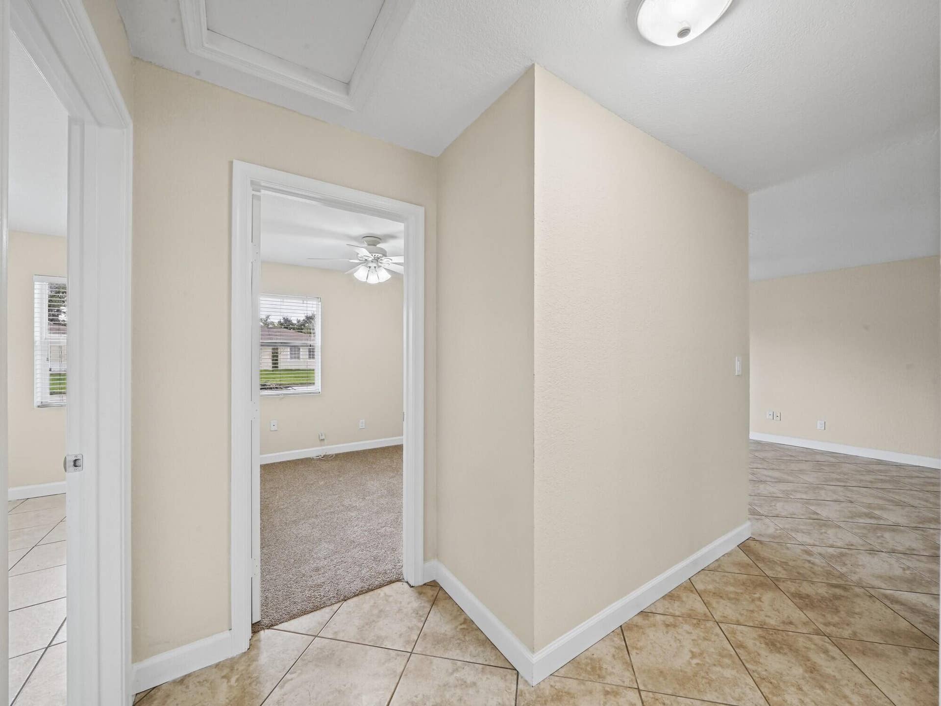 6581 NW 24TH Court, Margate, FL 33063 18 Foyer