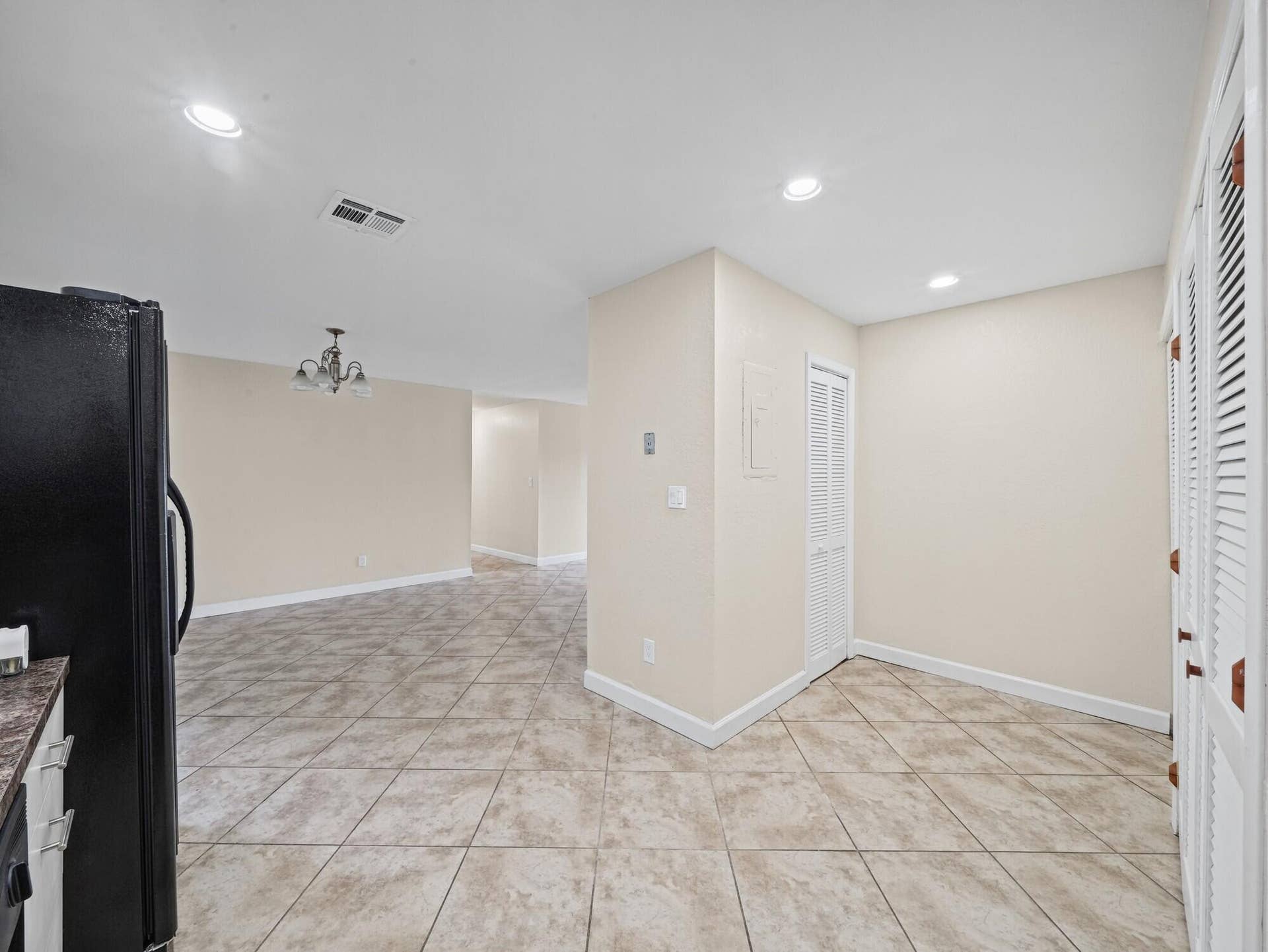 6581 NW 24TH Court, Margate, FL 33063 7A Kitchen (3)