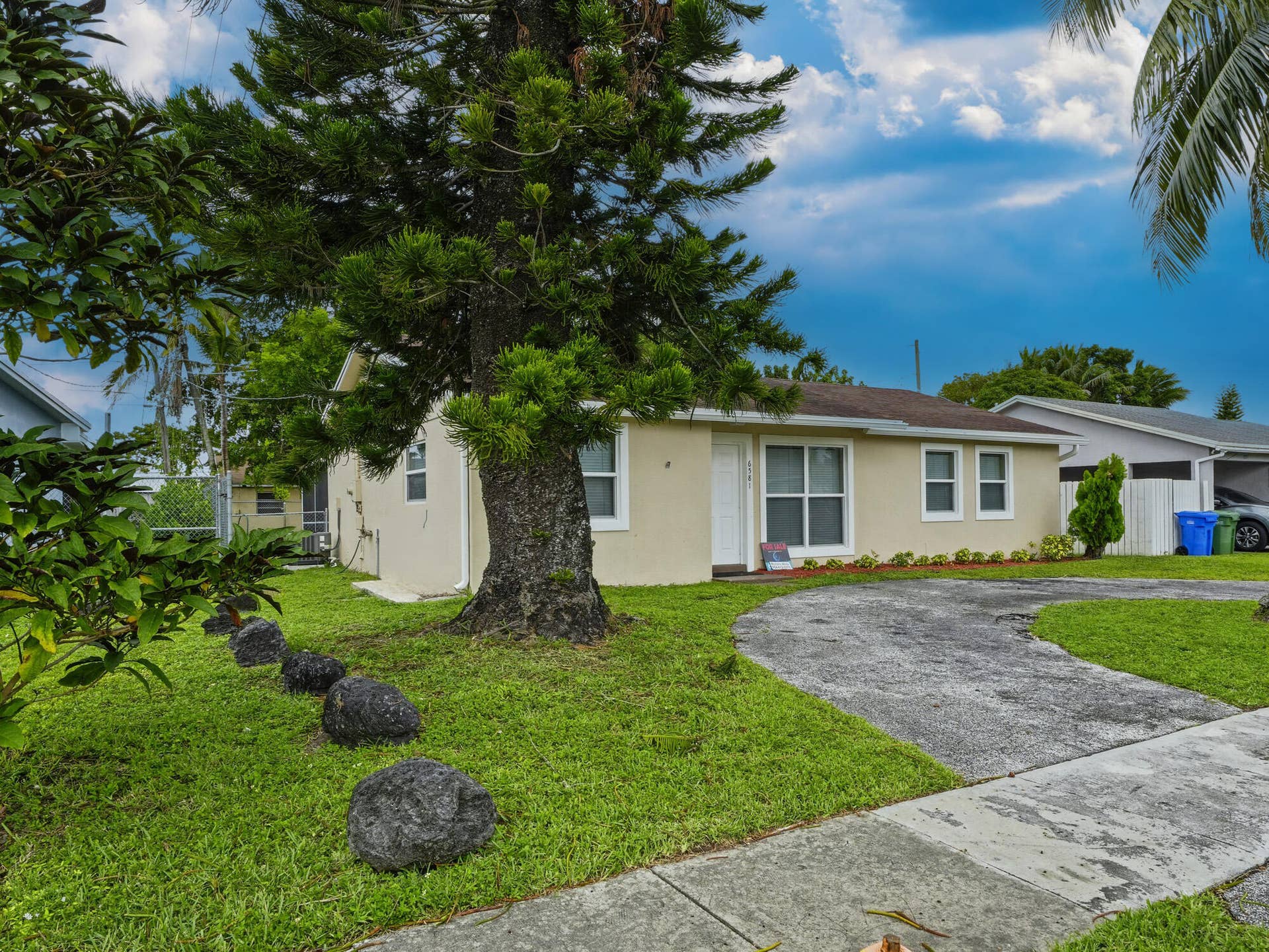 6581 NW 24TH Court, Margate, FL 33063 1 Exteriors (4)