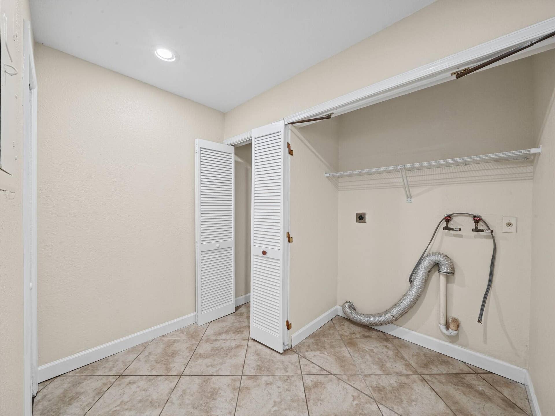 6581 NW 24TH Court, Margate, FL 33063 8 Laundry Closet