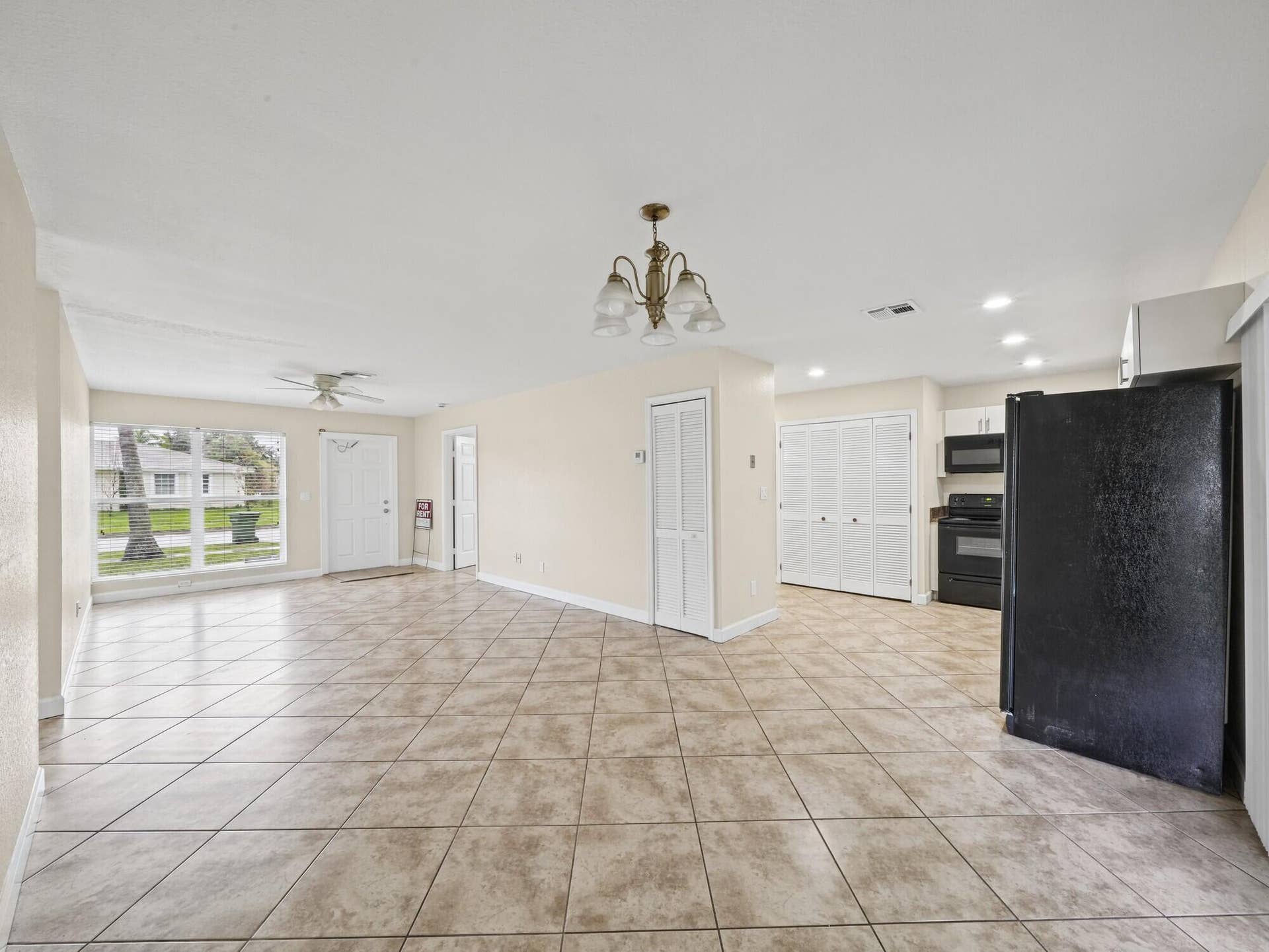 6581 NW 24TH Court, Margate, FL 33063 7A Kitchen (1)
