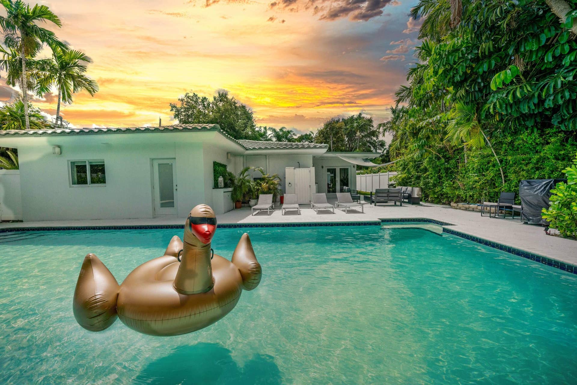 11530 NE 7TH Avenue, Biscayne Park, FL 33161 zz3faojaxvbqc5128rmj