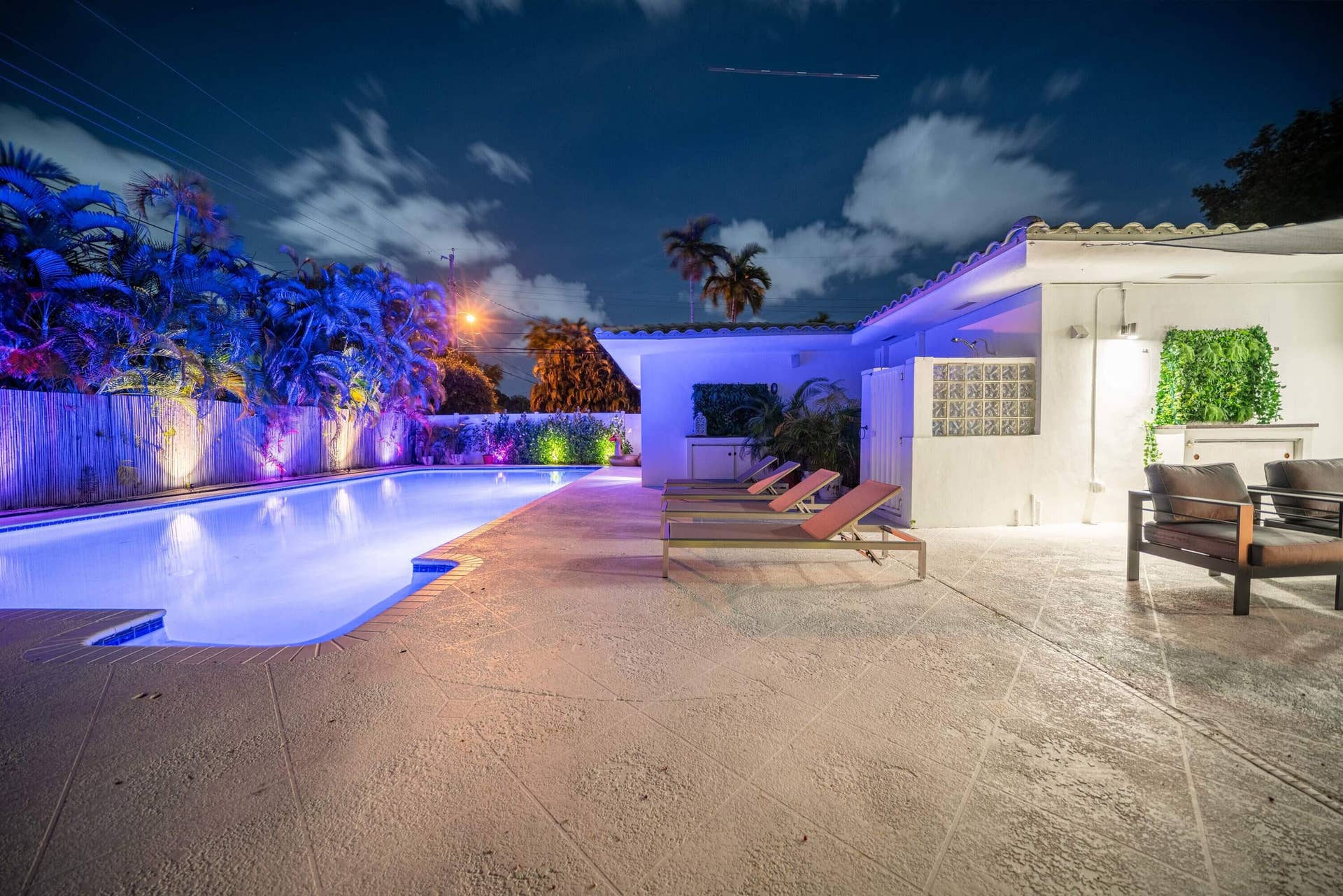 11530 NE 7TH Avenue, Biscayne Park, FL 33161 lbqaxtsrniwlg7zlmtwp