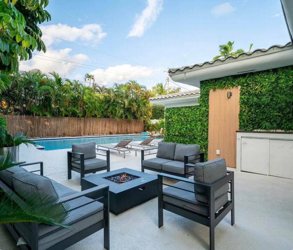 11530 NE 7TH Avenue, Biscayne Park, FL 33161 IMG_1288