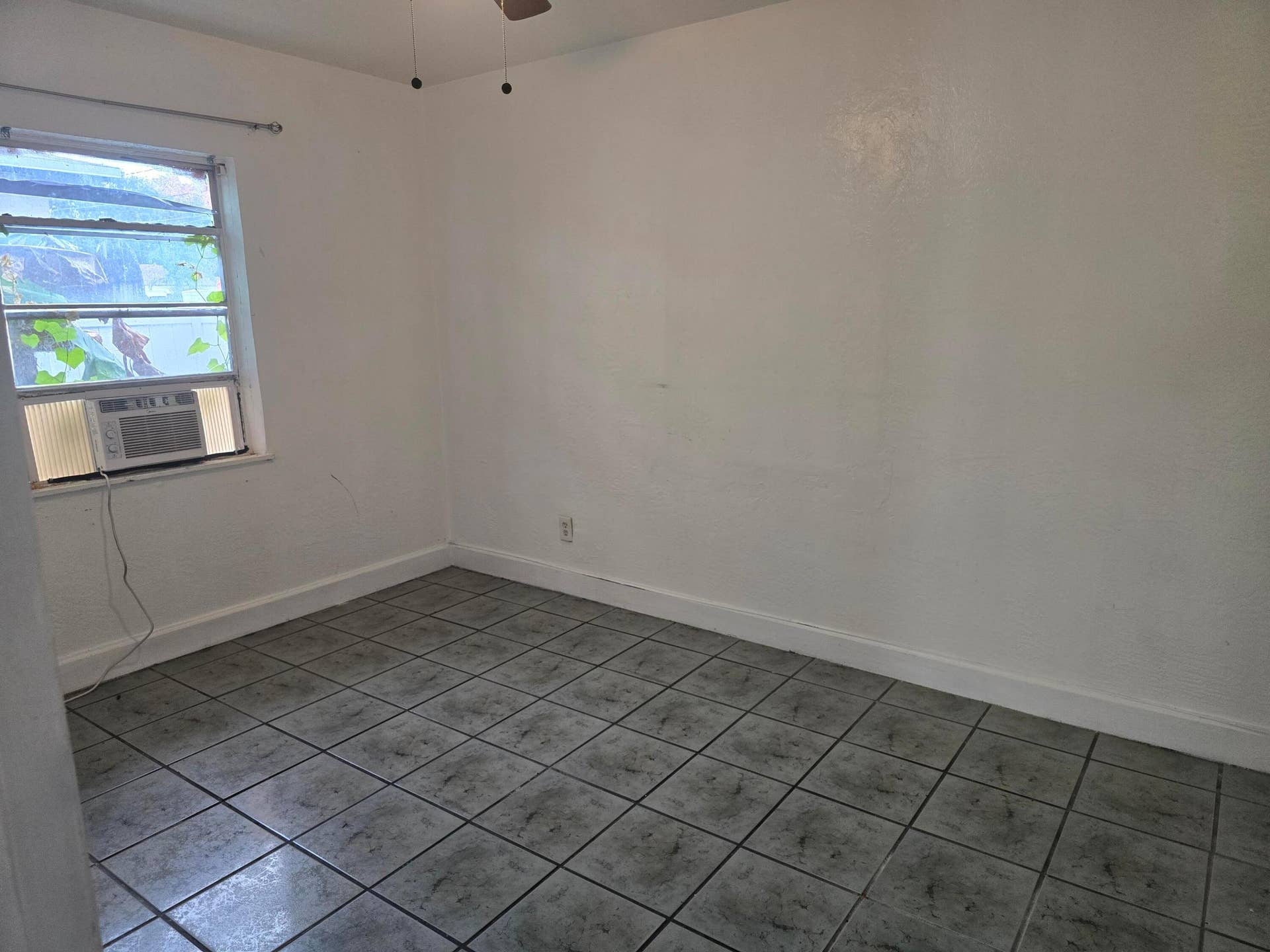 2513 GRANT Street, Hollywood, FL 33020 20261028_132332