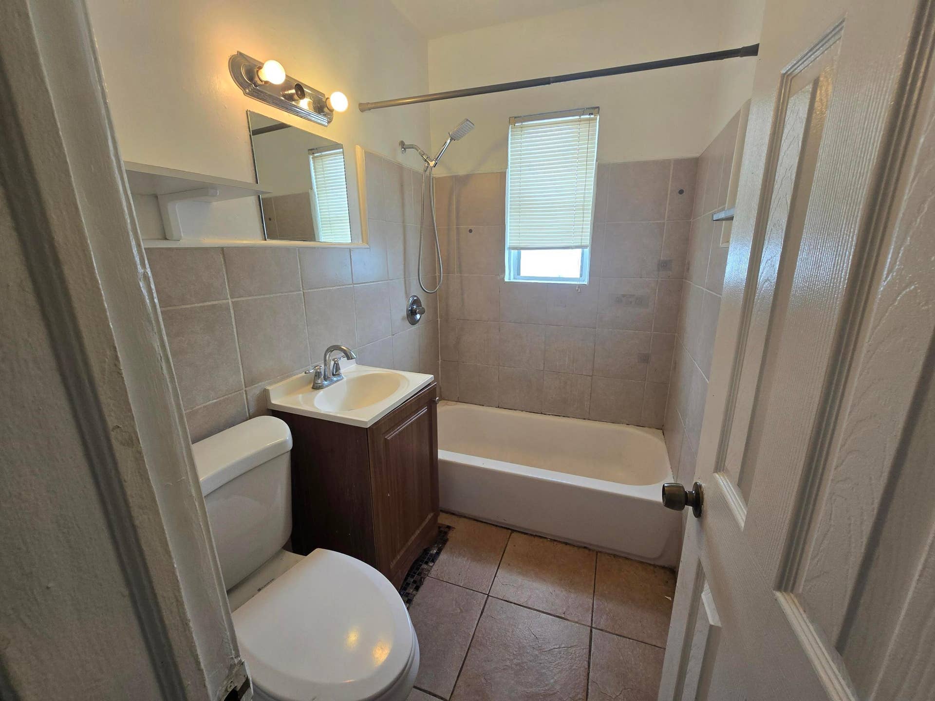2513 GRANT Street, Hollywood, FL 33020 20261028_132421