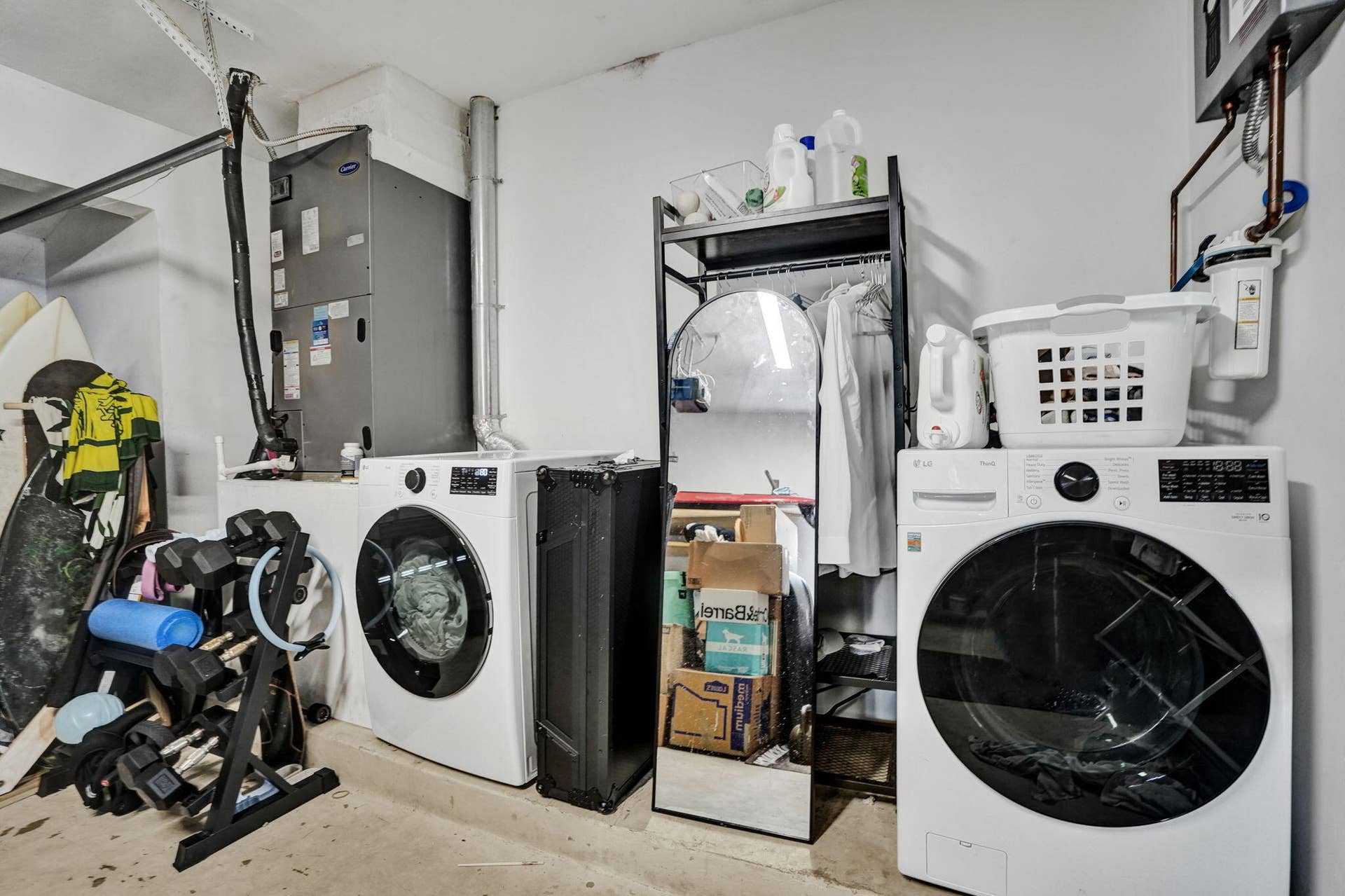 5241 NE 18th Terrace, Fort Lauderdale, FL 33308 Newer LG Washer/dryer in garage.