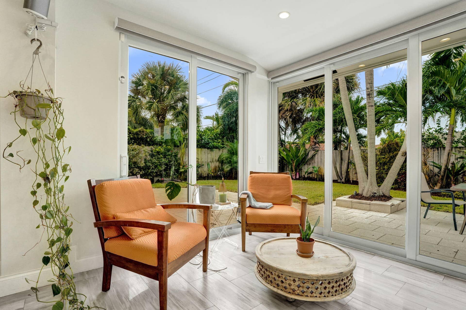 5241 NE 18th Terrace, Fort Lauderdale, FL 33308 Sitting area off of dining room.