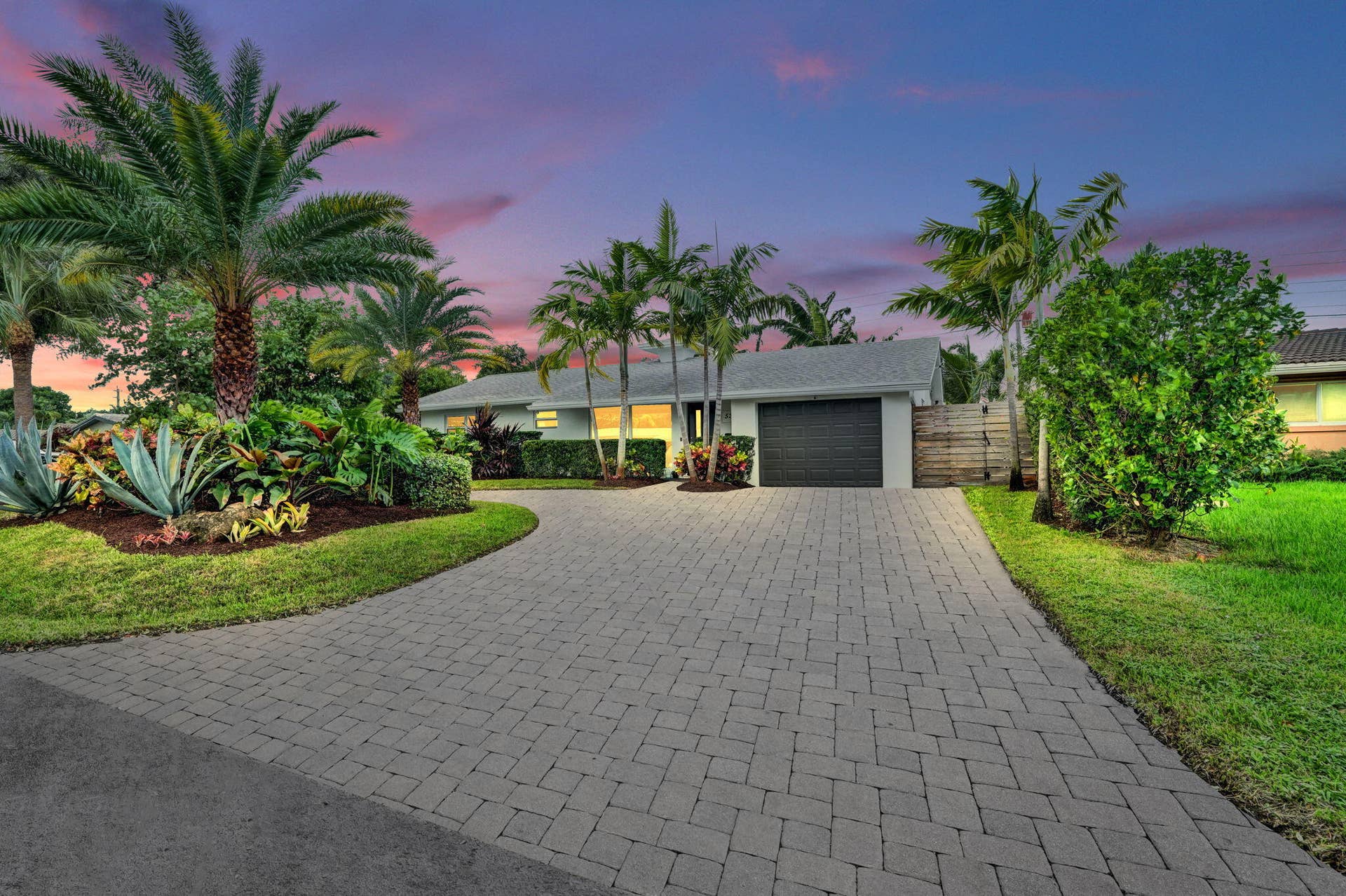 5241 NE 18th Terrace, Fort Lauderdale, FL 33308 Sunset - front of home.