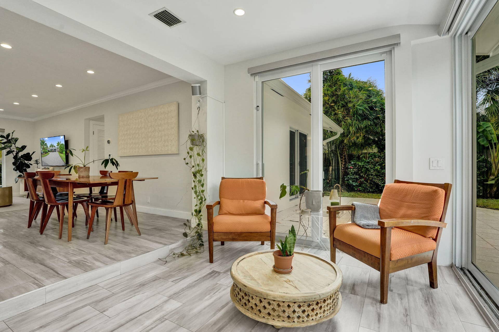 5241 NE 18th Terrace, Fort Lauderdale, FL 33308 Sitting area off of dining room.