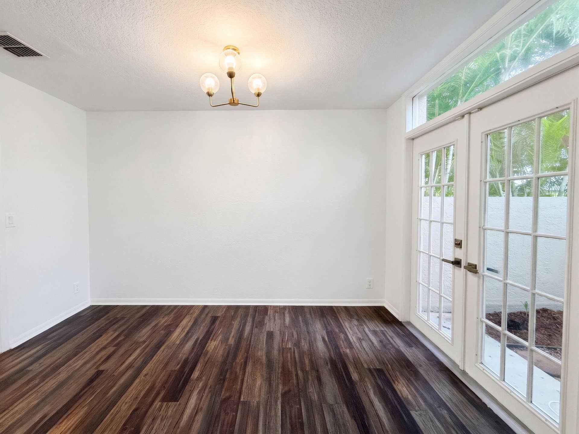 10921 Haydn Drive, Boca Raton, FL 33498 Overlooking private garden area