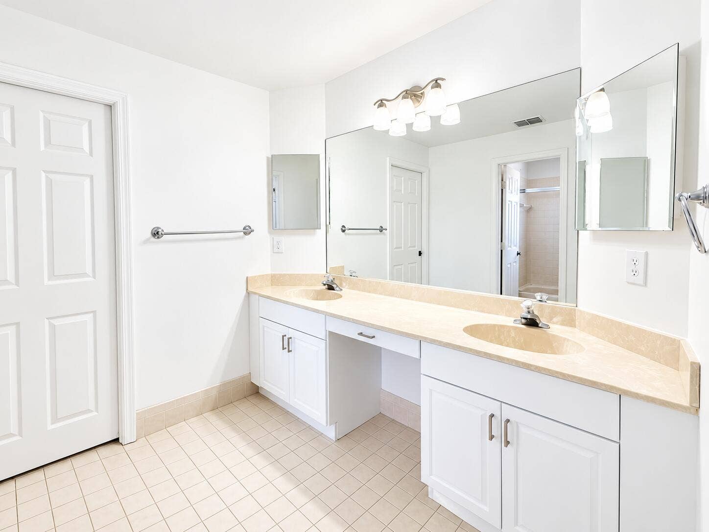 10921 Haydn Drive, Boca Raton, FL 33498 Jack and Jill Bathroom with Double Vanity