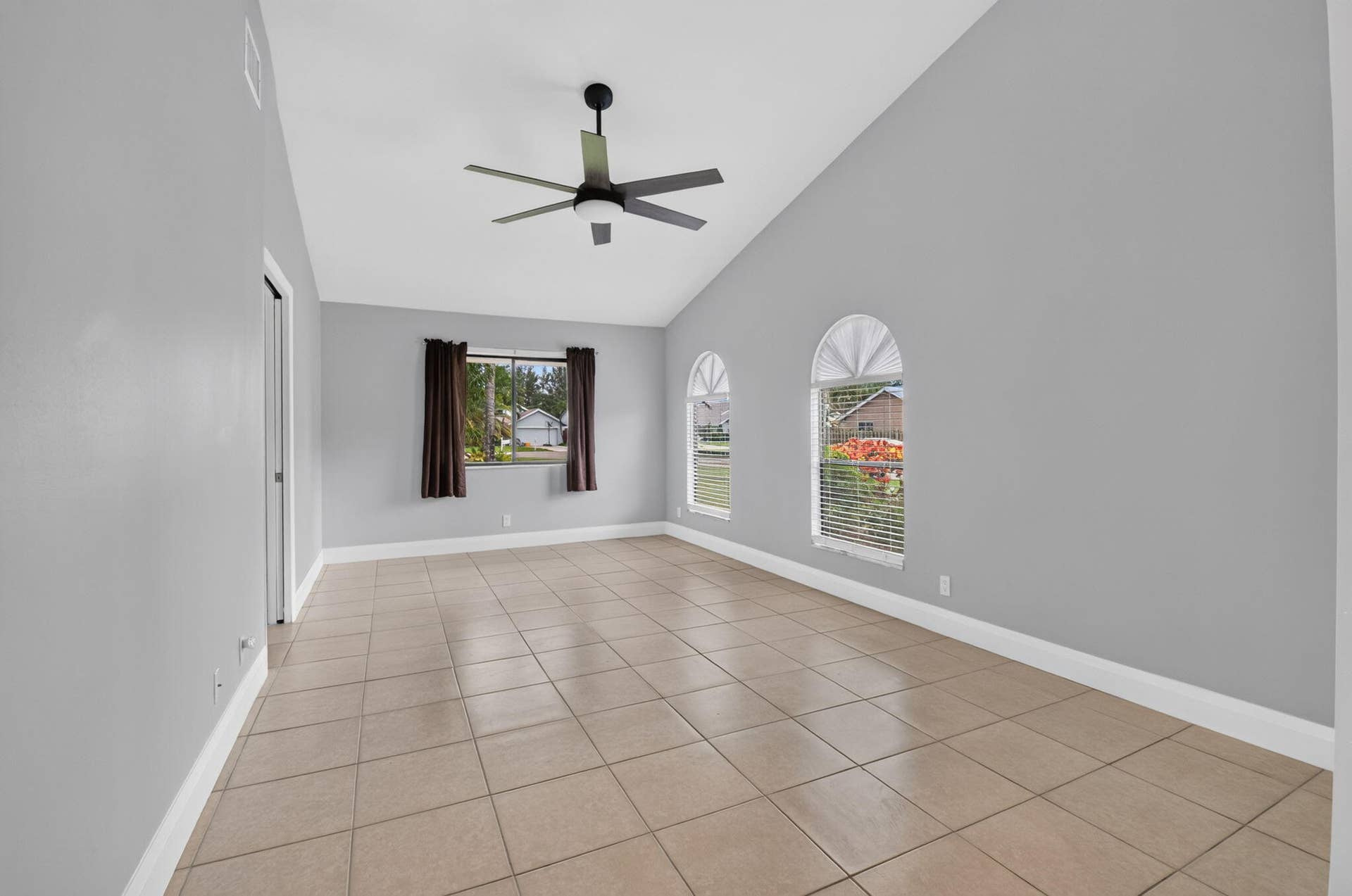 22529 SWORDFISH Drive, Boca Raton, FL 33428 22529 liv rm 2
