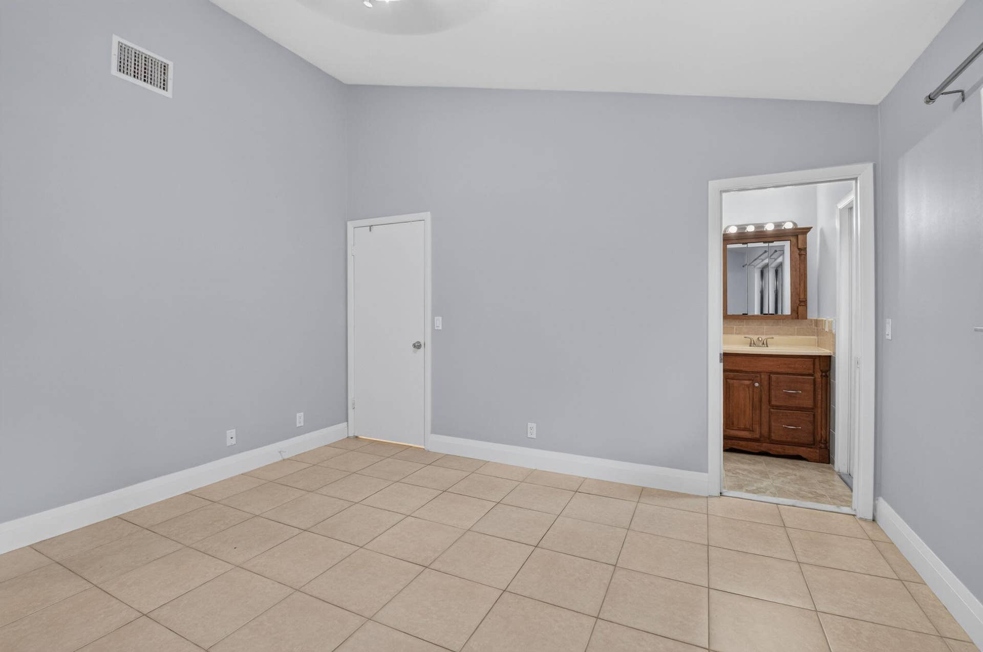 22529 SWORDFISH Drive, Boca Raton, FL 33428 mast bed 22