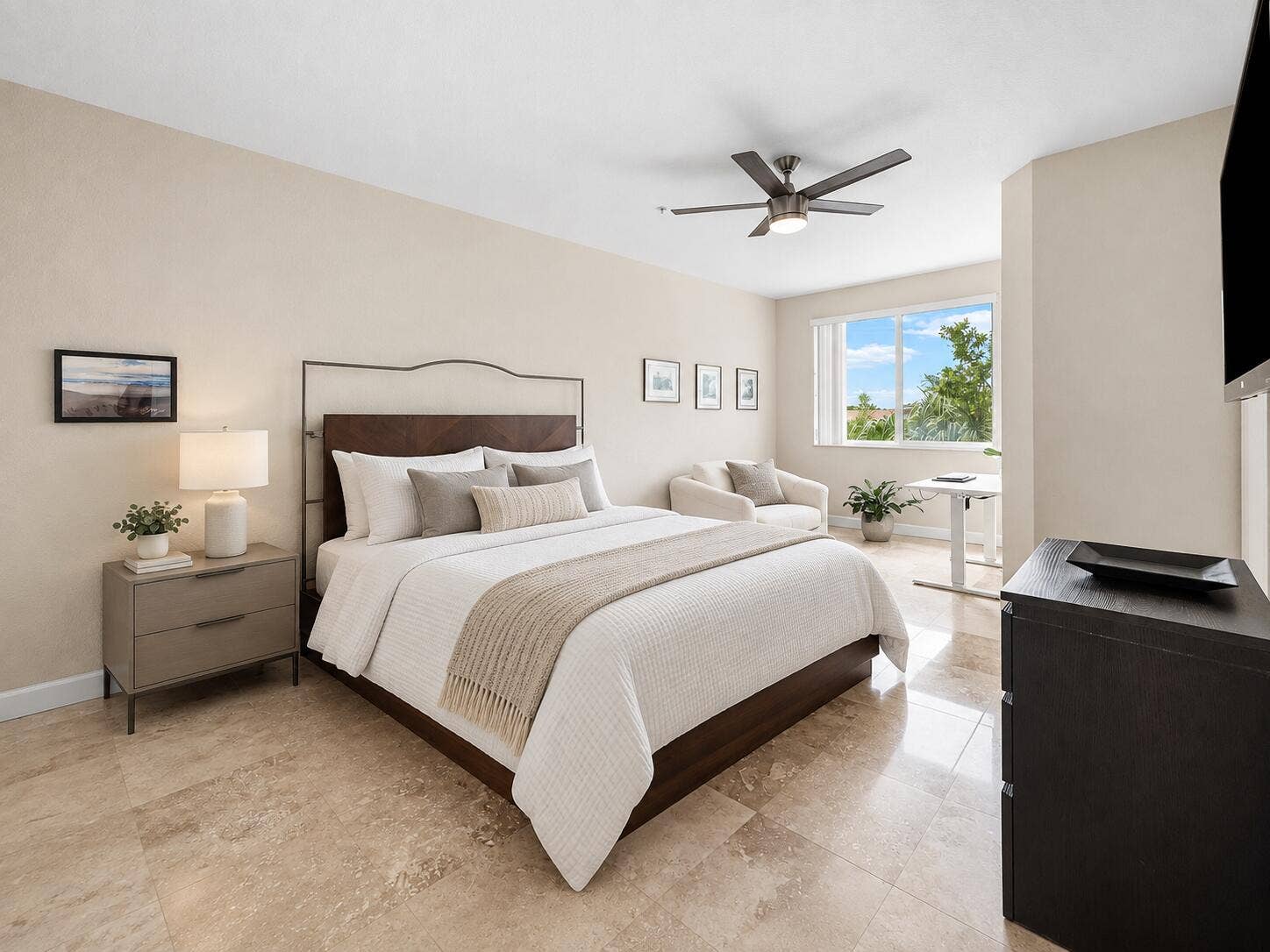 Master Suite with Sitting Area