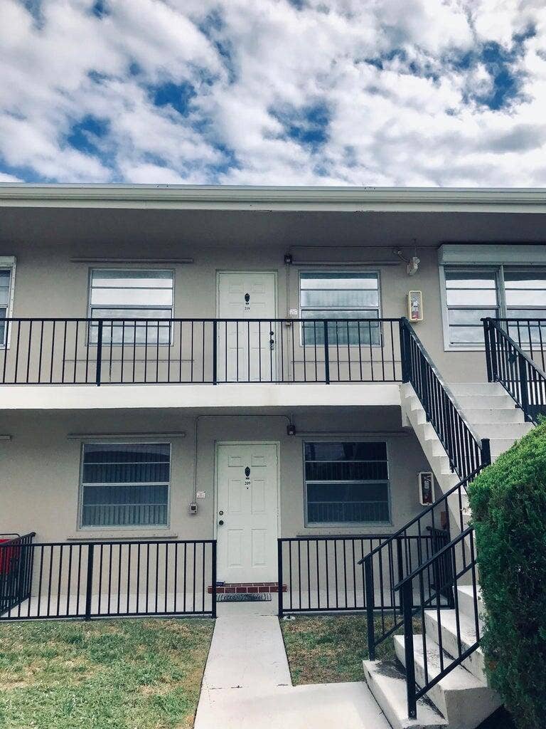 1230 OLD BOYNTON Road, #219, Boynton Beach, FL 33426 Second Floor