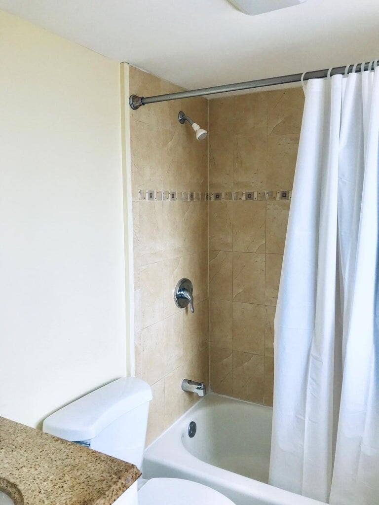 1230 OLD BOYNTON Road, #219, Boynton Beach, FL 33426 Tub shower