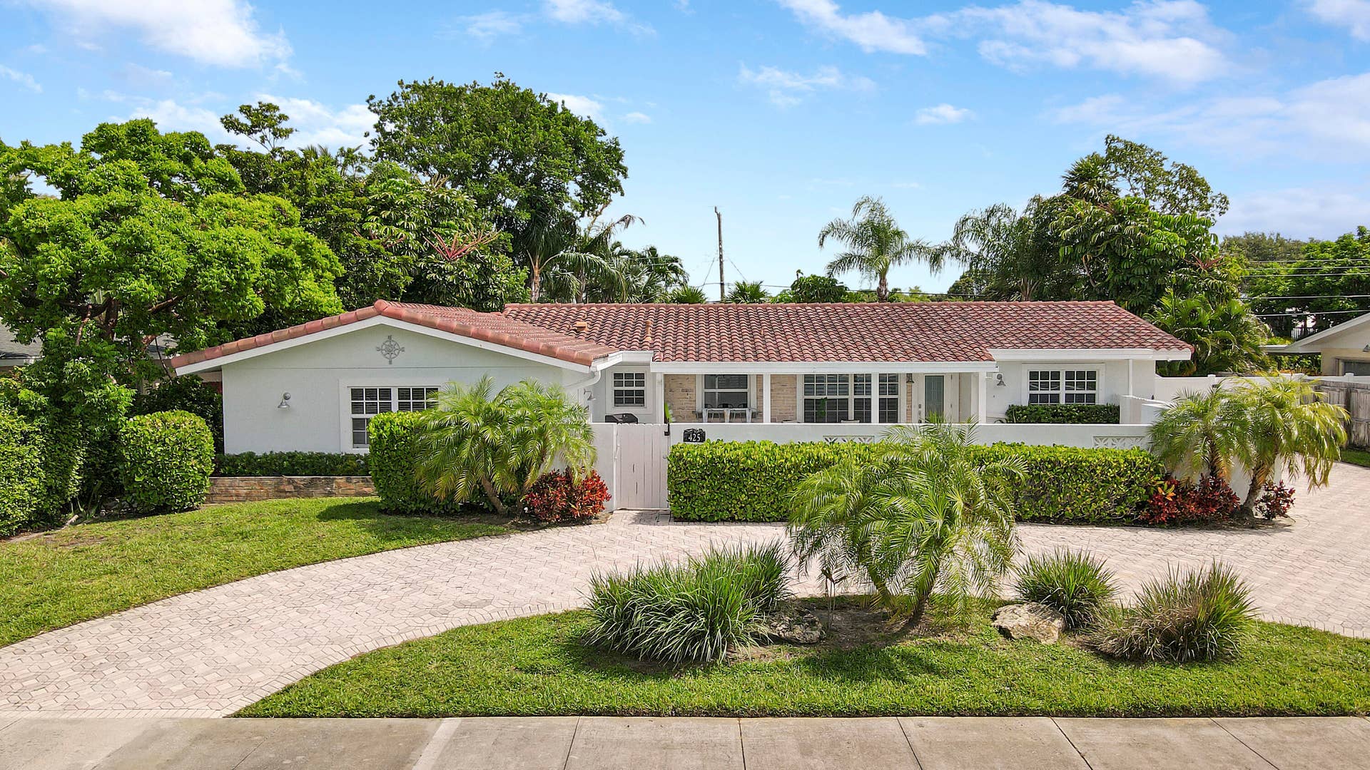 425 Marlin Road, North Palm Beach, FL 33408 Front