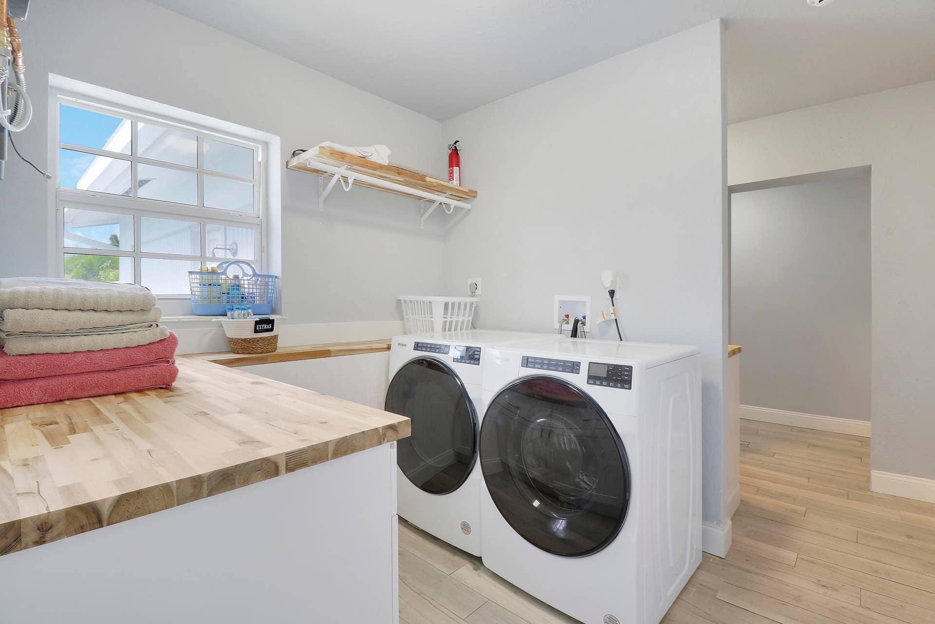 425 Marlin Road, North Palm Beach, FL 33408 Laundry