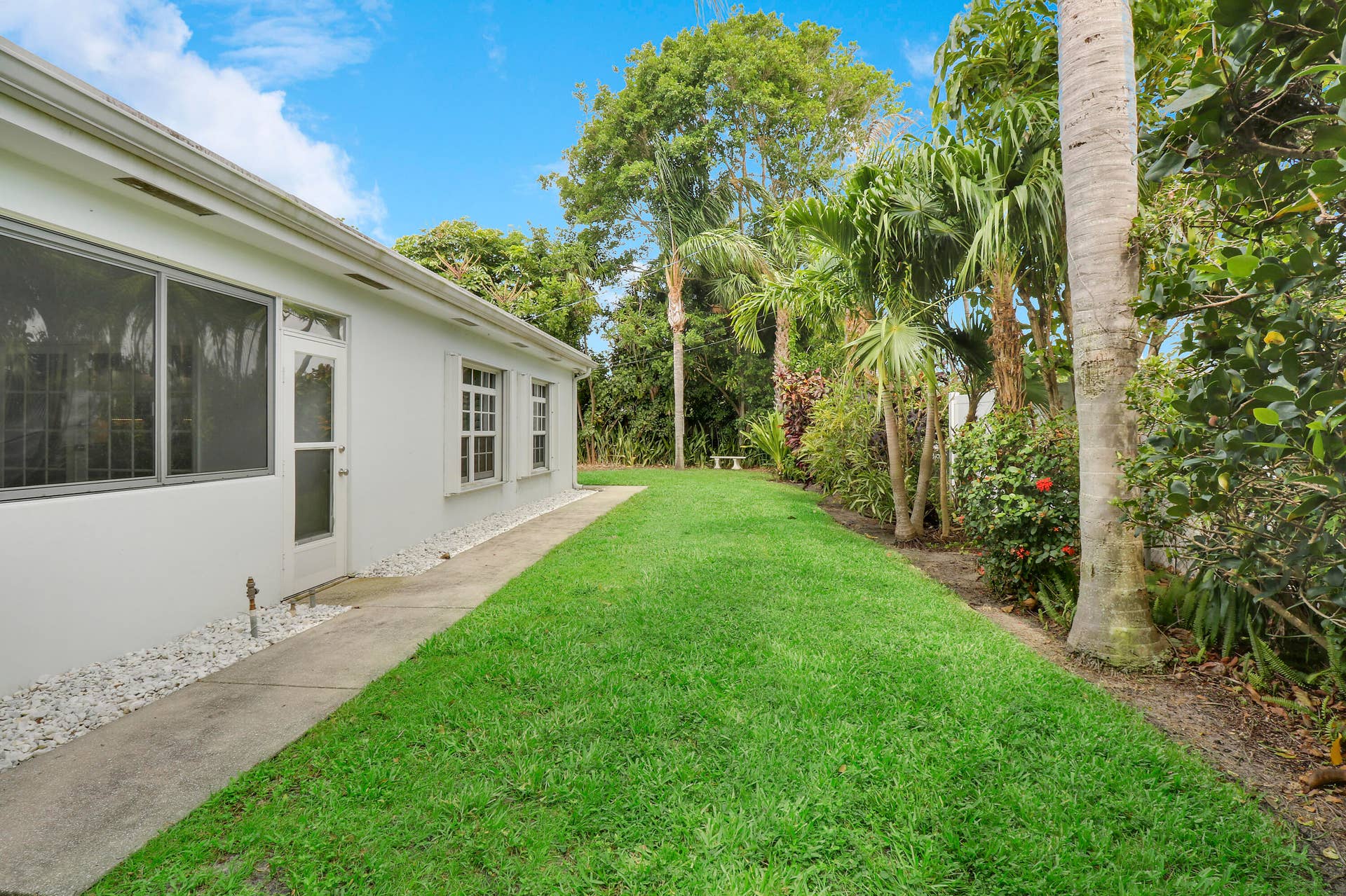 425 Marlin Road, North Palm Beach, FL 33408 Backyard