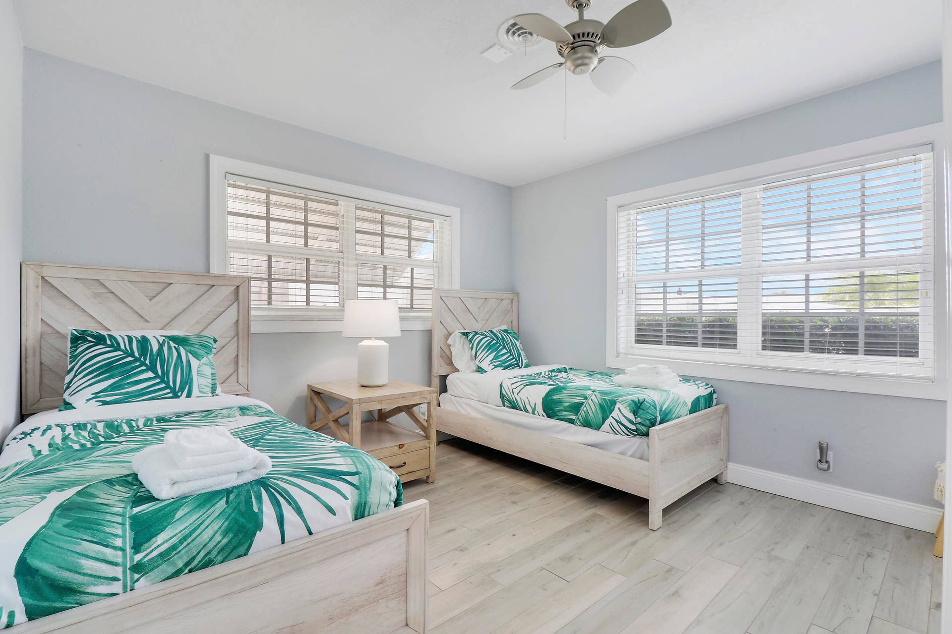 425 Marlin Road, North Palm Beach, FL 33408 Bedroom