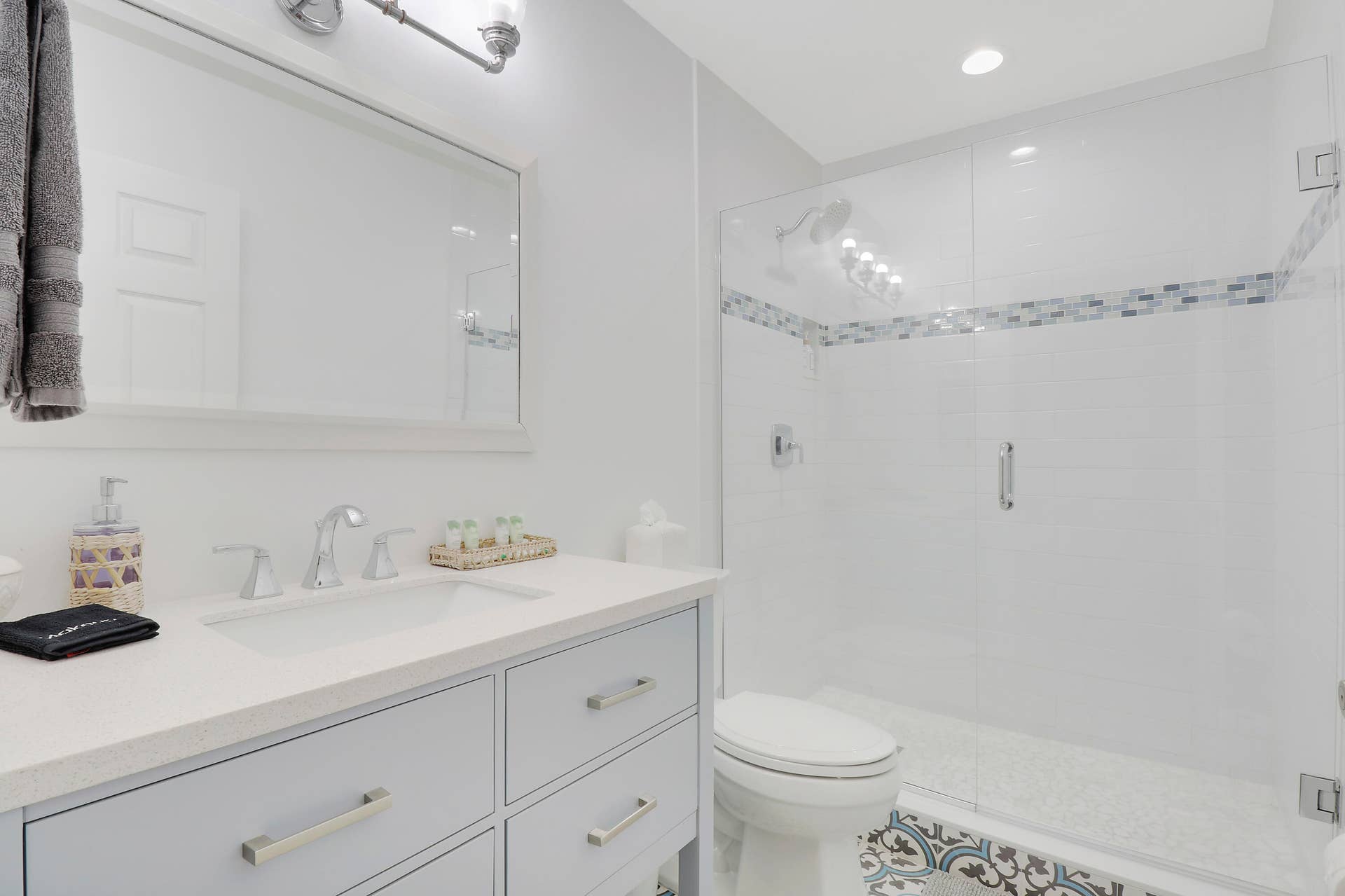425 Marlin Road, North Palm Beach, FL 33408 Primary 1 Bathroom