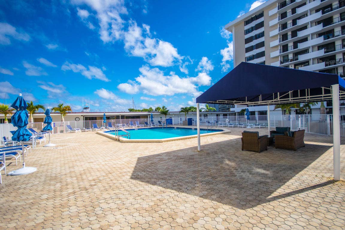 1200 MARINE Way, #203, North Palm Beach, FL 33408 Pool Deck