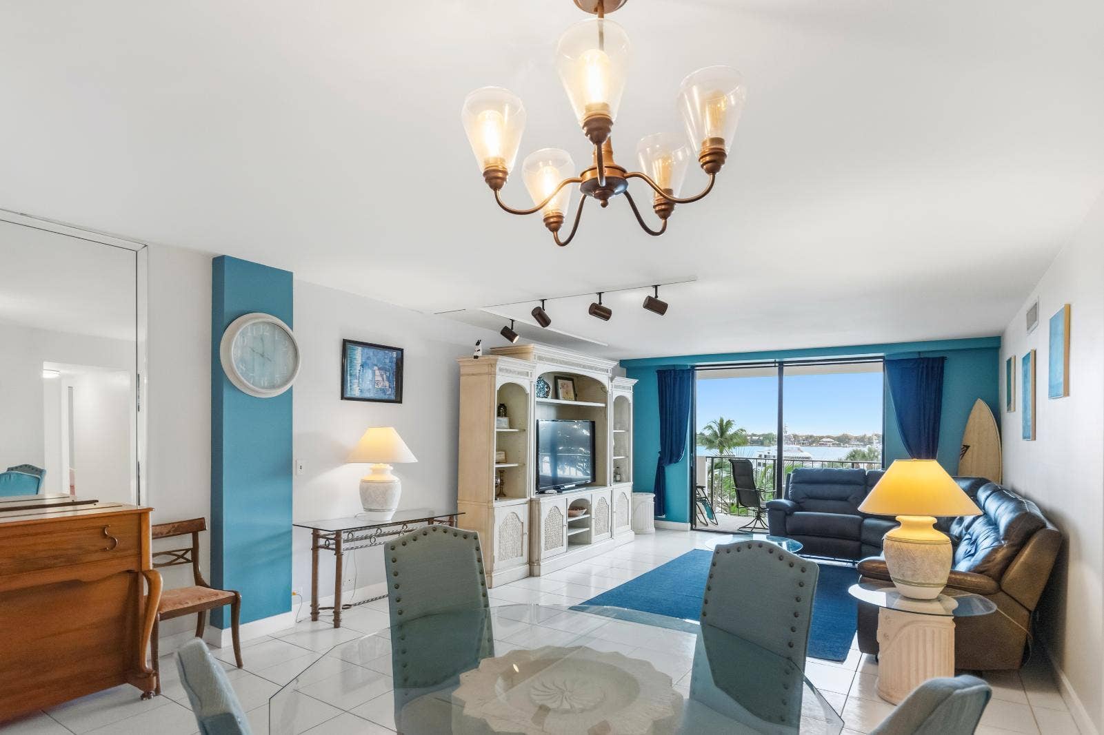 1200 MARINE Way, #203, North Palm Beach, FL 33408 Dining Area