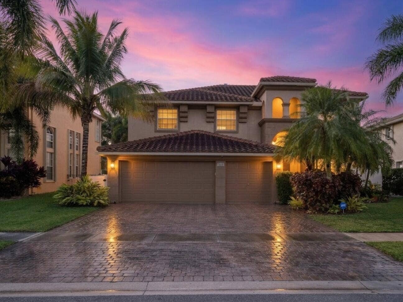 7576 Greenville Circle, Lake Worth, FL 33467 7576 Greenville Twilight 022