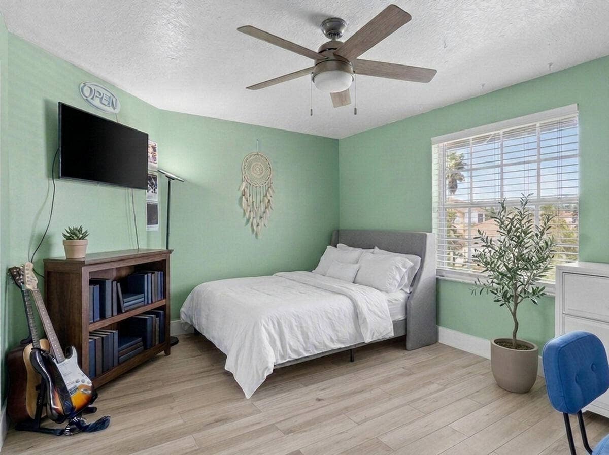 7576 Greenville Circle, Lake Worth, FL 33467 7576 Greenville - Guest Bedroom 04