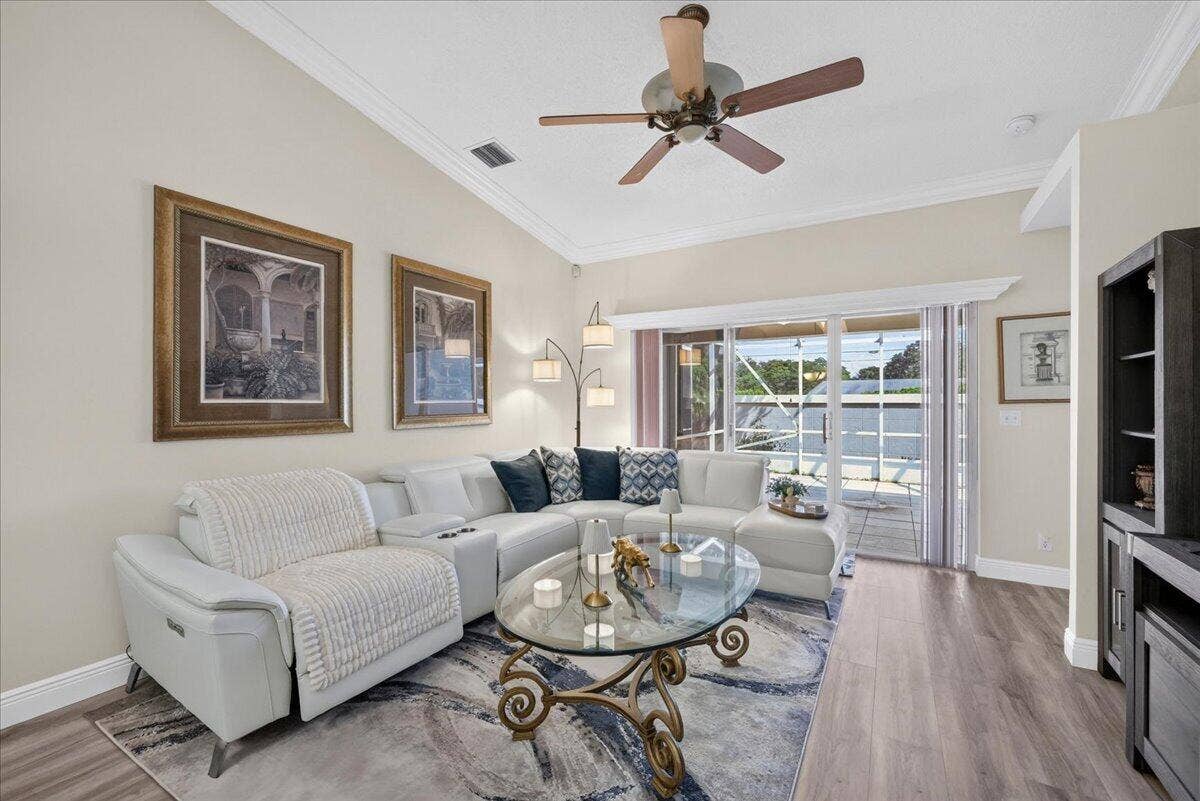 17 Sausalito Drive, Boynton Beach, FL 33436 04-8I8A4258