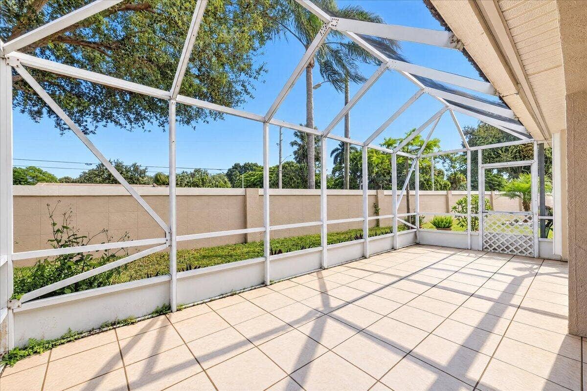 17 Sausalito Drive, Boynton Beach, FL 33436 27-8I8A4318_batchlook