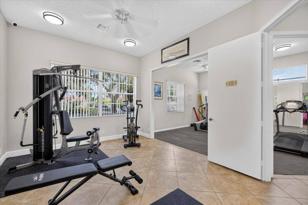 17 Sausalito Drive, Boynton Beach, FL 33436 37-8I8A4403