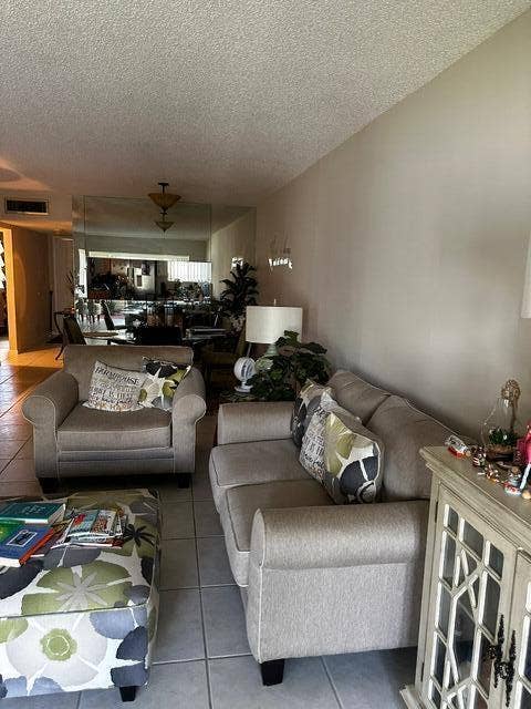 3186 VIA POINCIANA, #306, Lake Worth, FL 33467 IMG_5531