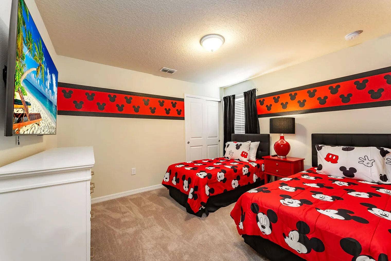 25.Bedroom.mickey2