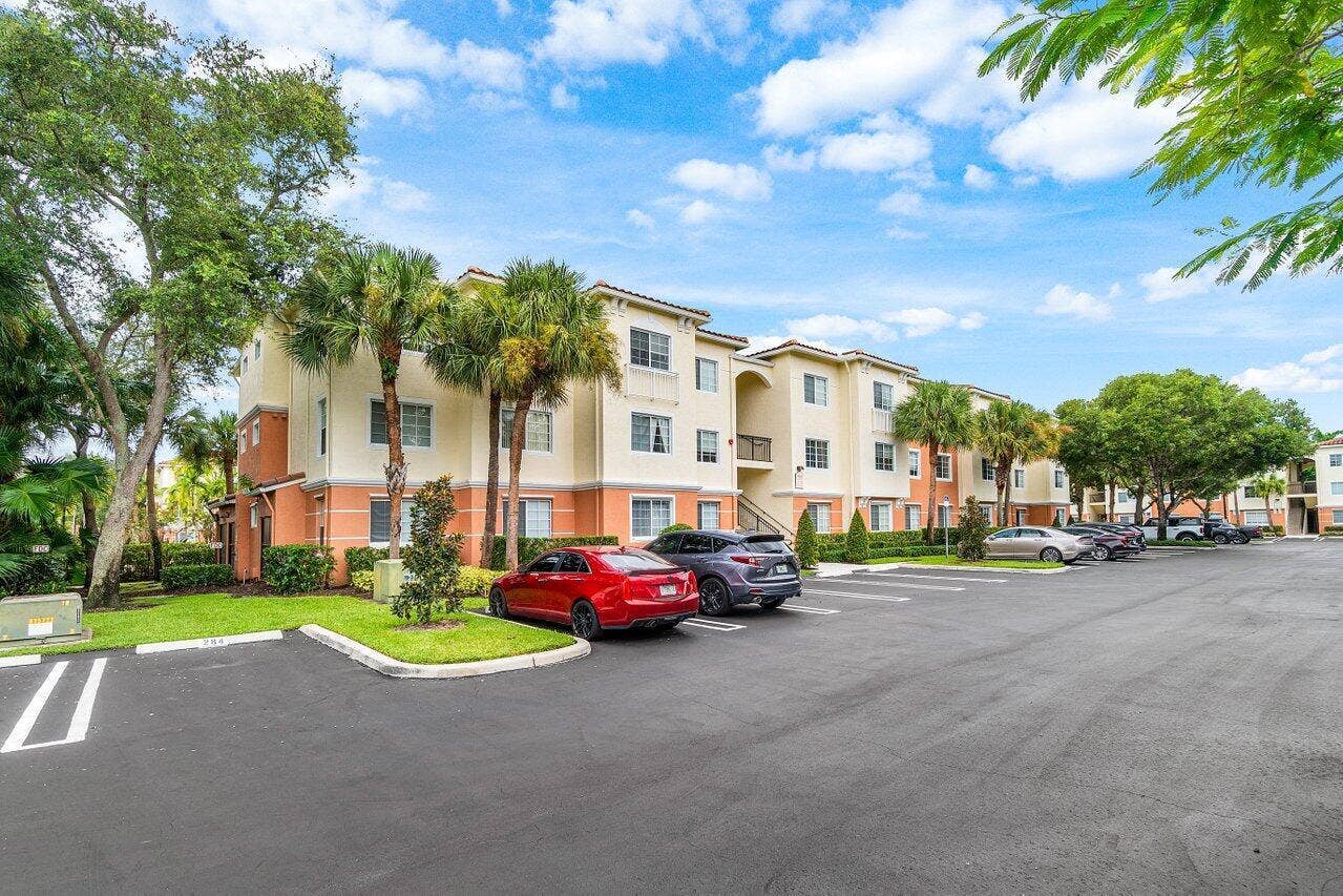 9849 BAYWINDS Drive, #8304, West Palm Beach, FL 33411 20250906111723962179000000-o