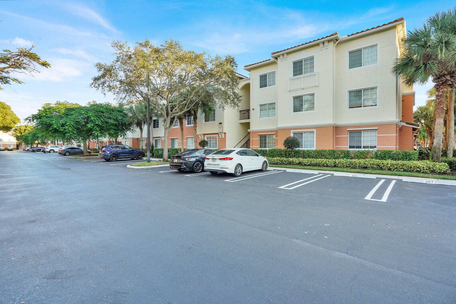 9849 BAYWINDS Drive, #8304, West Palm Beach, FL 33411 20251125045936577485000000-o