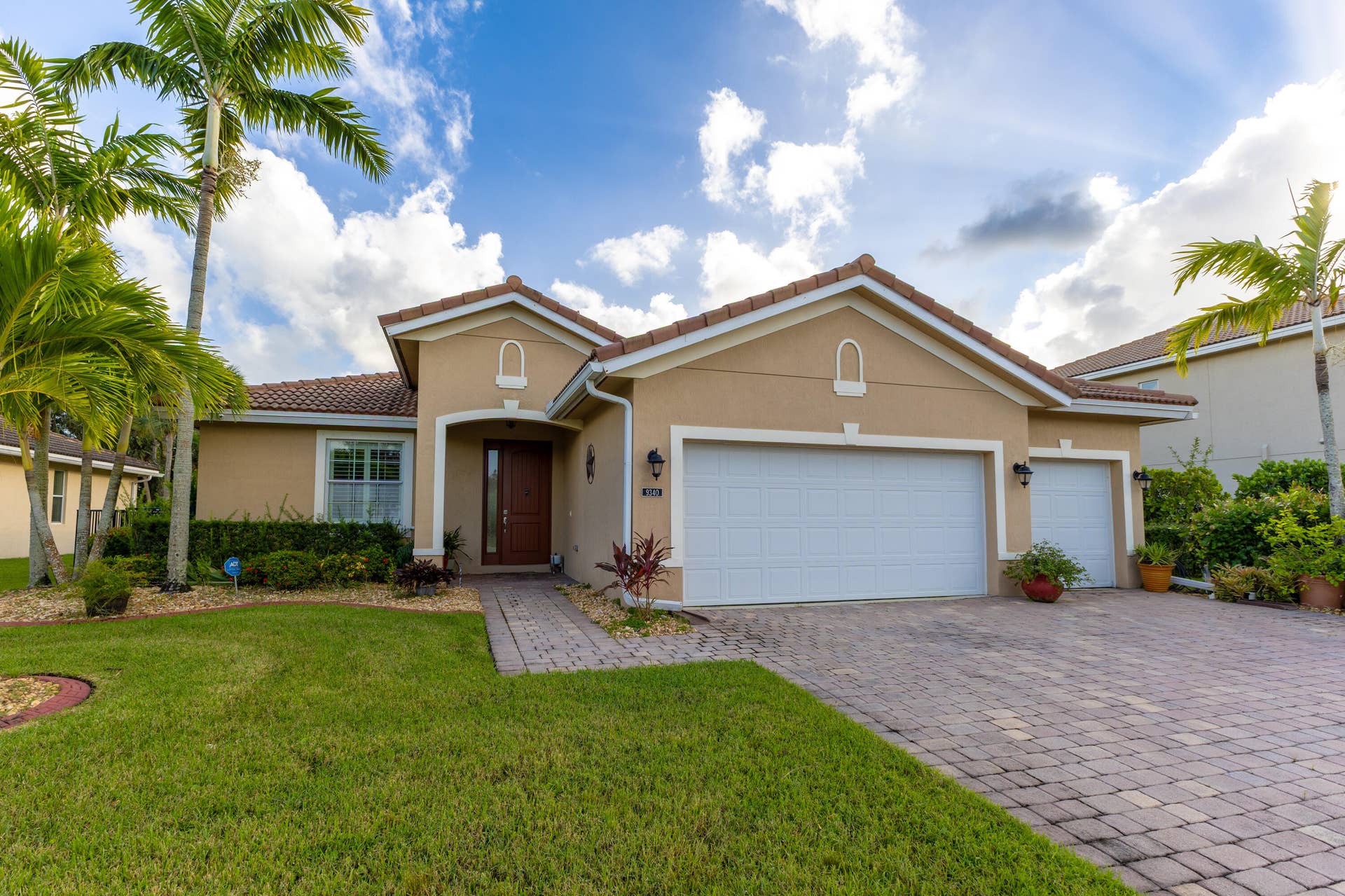 9340 Silent Oak Circle, West Palm Beach, FL 33411 Front
