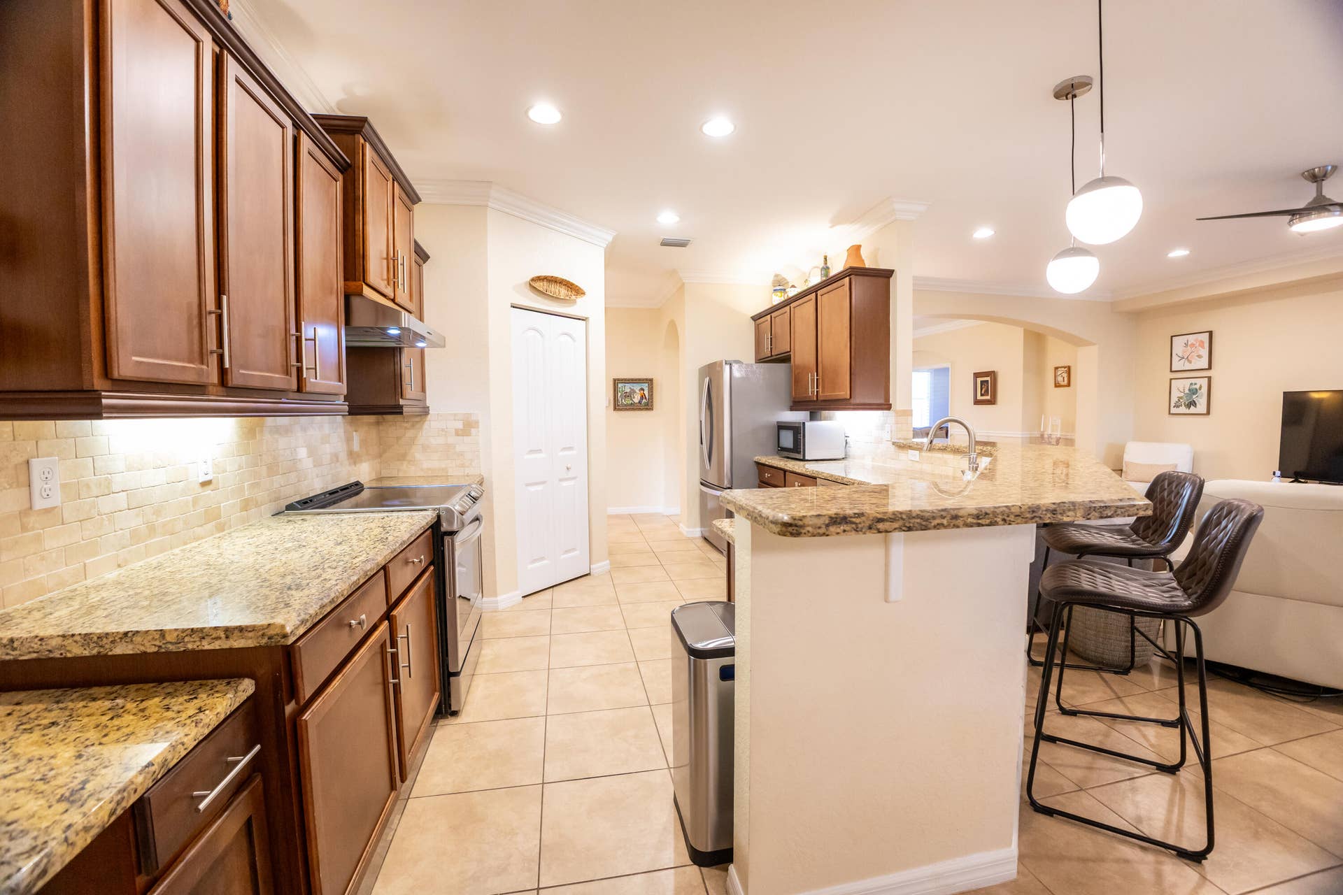 9340 Silent Oak Circle, West Palm Beach, FL 33411 Kitchen