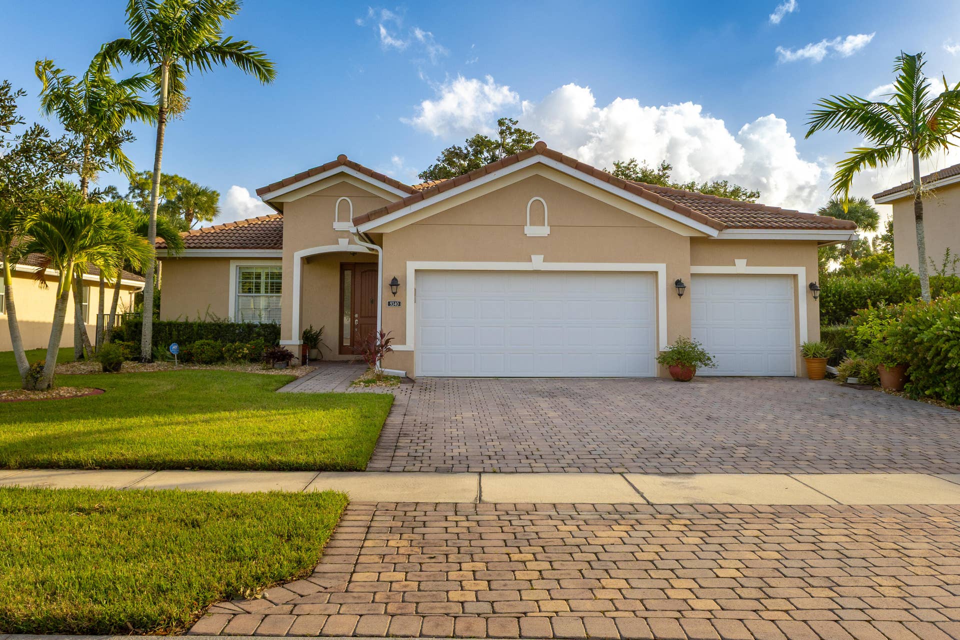 9340 Silent Oak Circle, West Palm Beach, FL 33411 Front