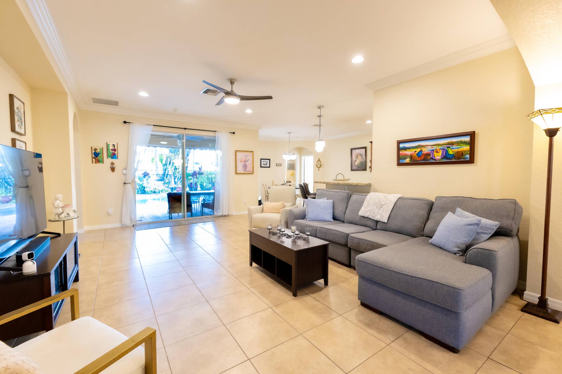 9340 Silent Oak Circle, West Palm Beach, FL 33411 Living Room