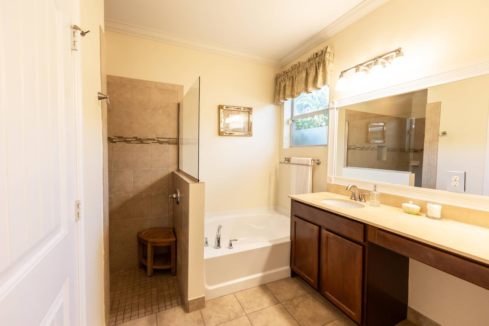 9340 Silent Oak Circle, West Palm Beach, FL 33411 Master Bath
