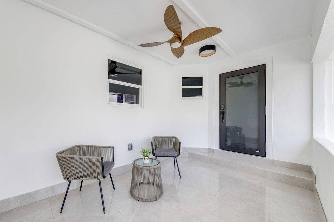 400 SE 7TH Street, Delray Beach, FL 33483 23