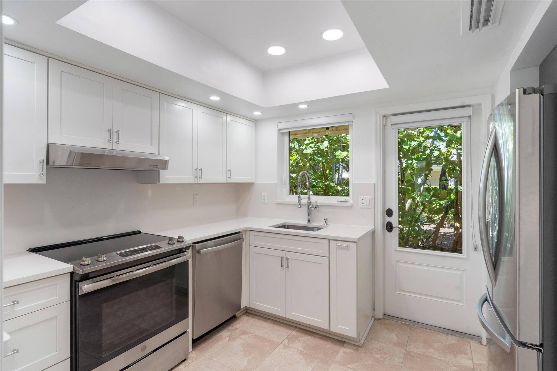 1029 LANGER Way, #4, Delray Beach, FL 33483 Opens to expanded Patio.