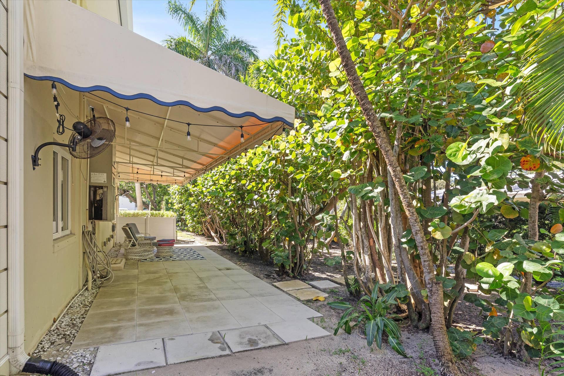 1029 LANGER Way, #4, Delray Beach, FL 33483 Spacious, expanded Patio & Awning addition