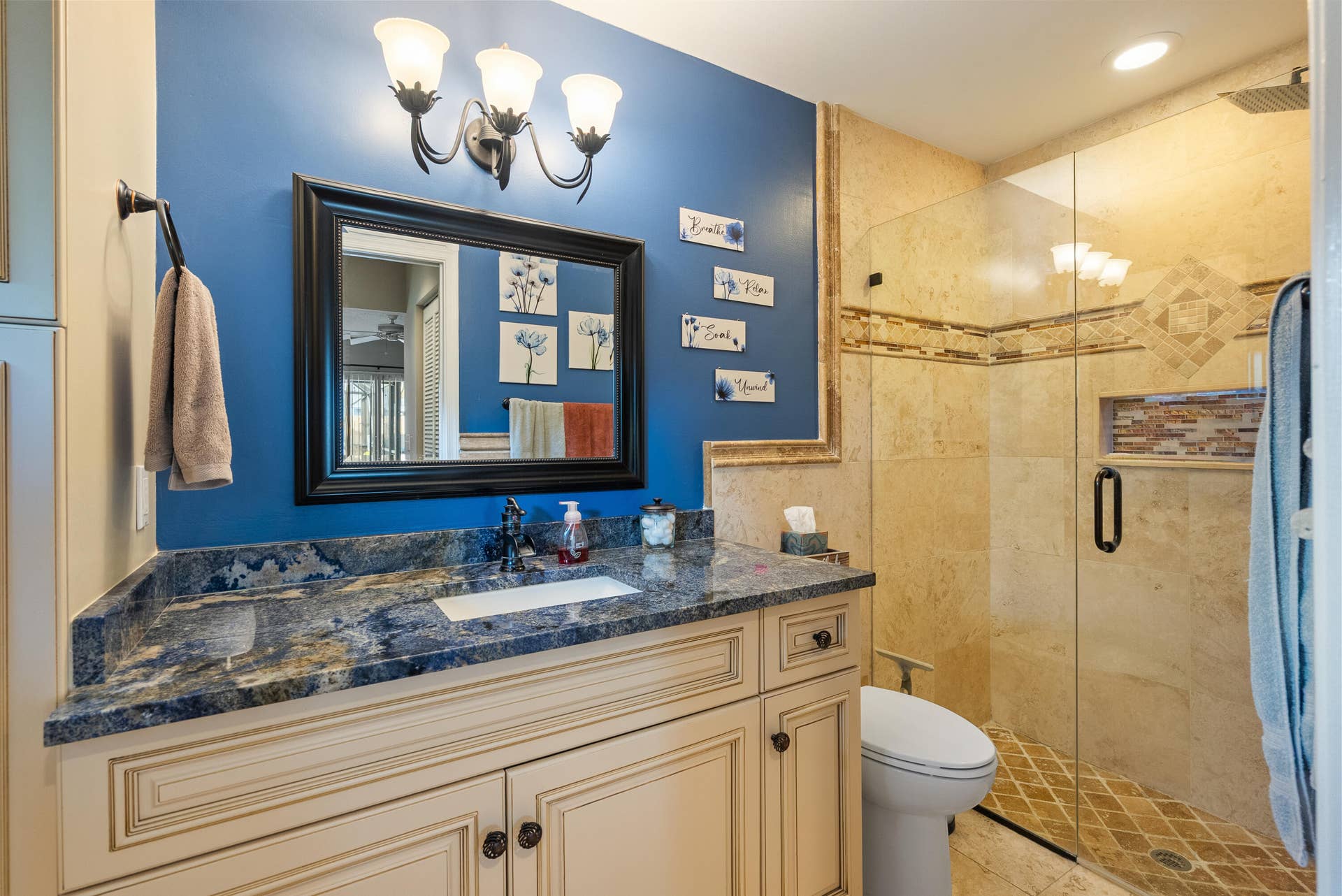 1119 SEA PINES Way, Lantana, FL 33462 master bathroom