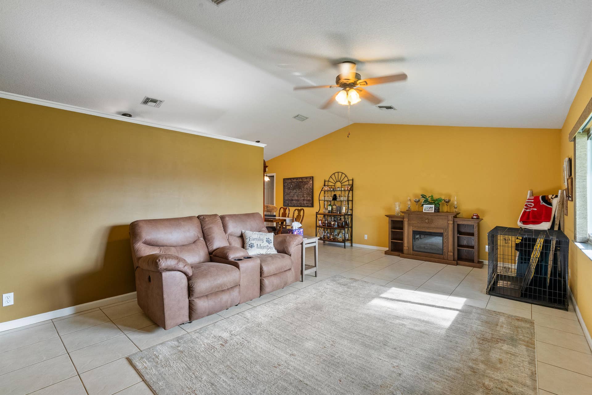 1119 SEA PINES Way, Lantana, FL 33462 formal living room