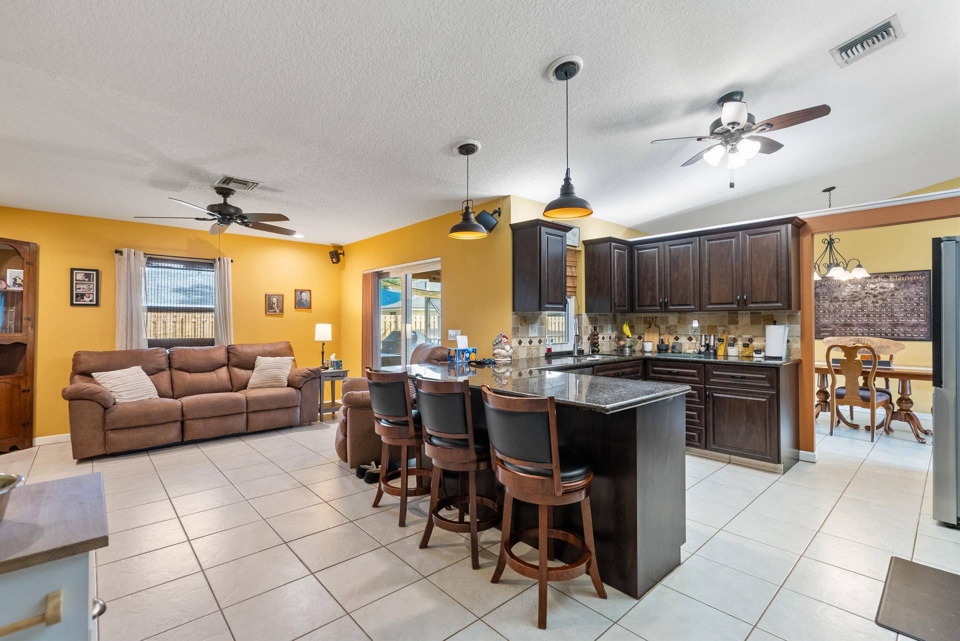 1119 SEA PINES Way, Lantana, FL 33462 kitchen island
